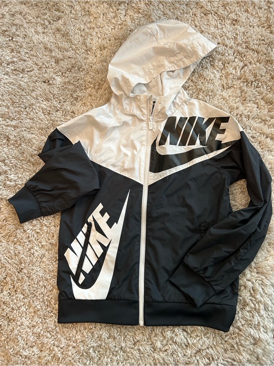Nike Other - Nike Black and White Colorblock Hooded Jacket